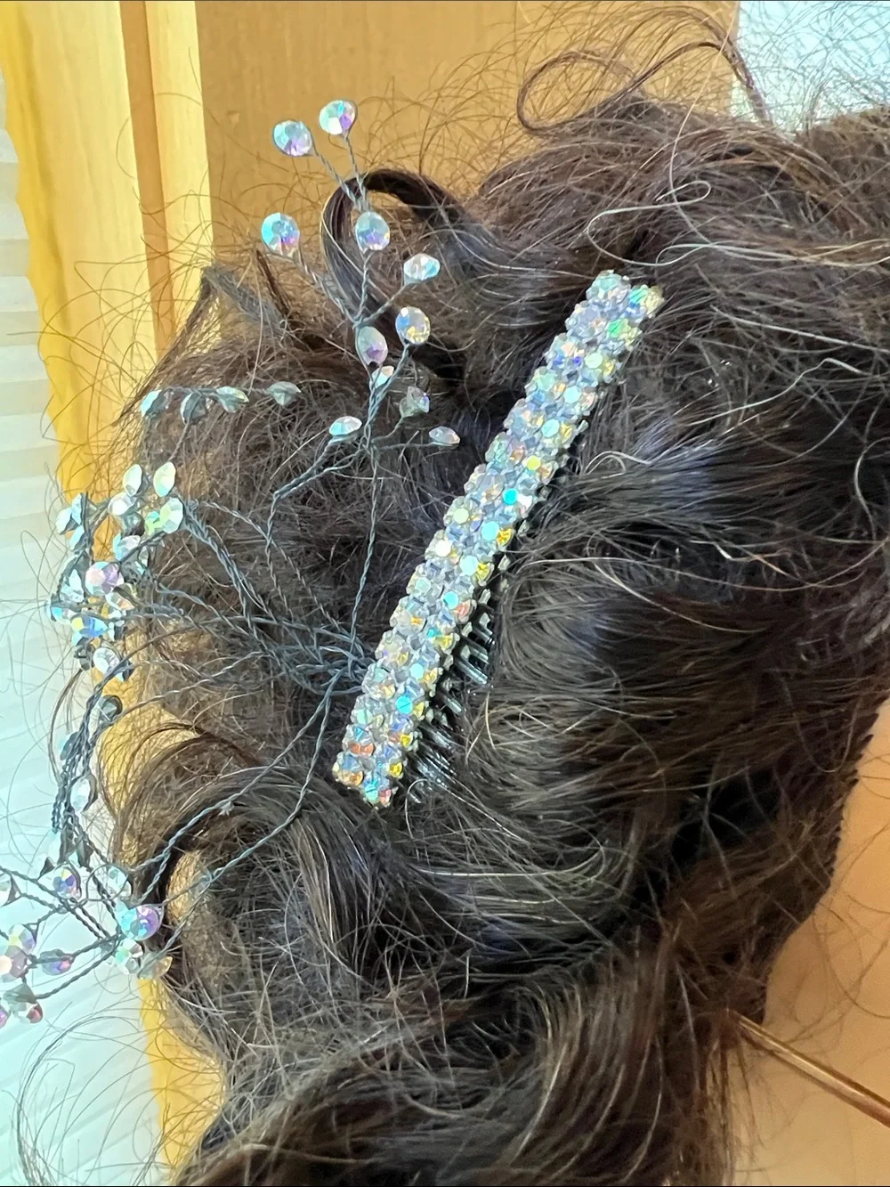 👱‍♀️1980s Silver Fan + White Bow Hair + Iridescent Beaded Hair Comb Set of 3 VTG